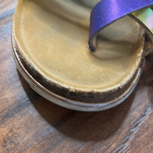 Steve Madden Girls Mistling Iridescent Multi Color Strappy Softbed Sandals Sz 13 - Picture 6 of 8